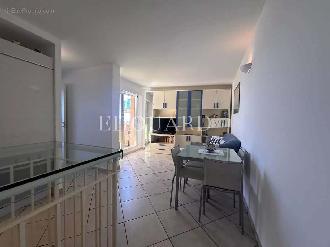 Appartement à ROQUEBRUNE-CAP-MARTIN