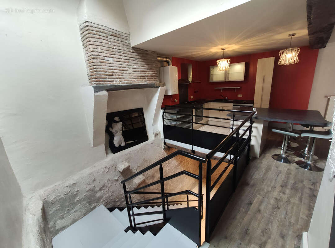 Maison atypique au coeur de la ville - photo 3