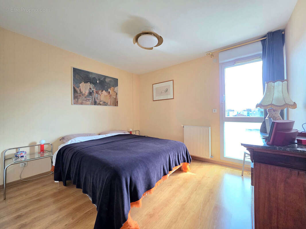 Appartement à ROMANS-SUR-ISERE