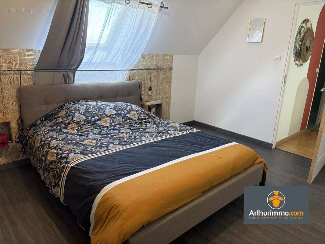 Maison à NEUFCHATEL-SUR-AISNE