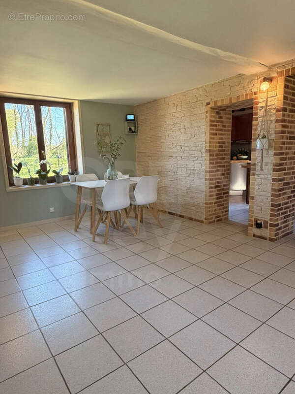 Maison à SAINT-MARTIN-DES-CHAMPS