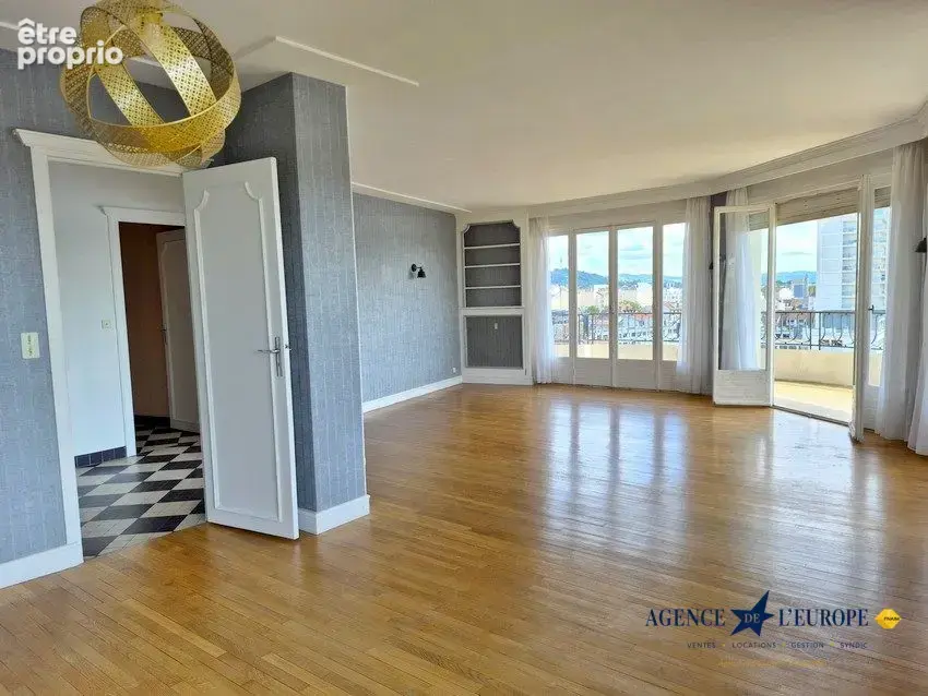 Appartement 107 m² à Vichy  - photo 7