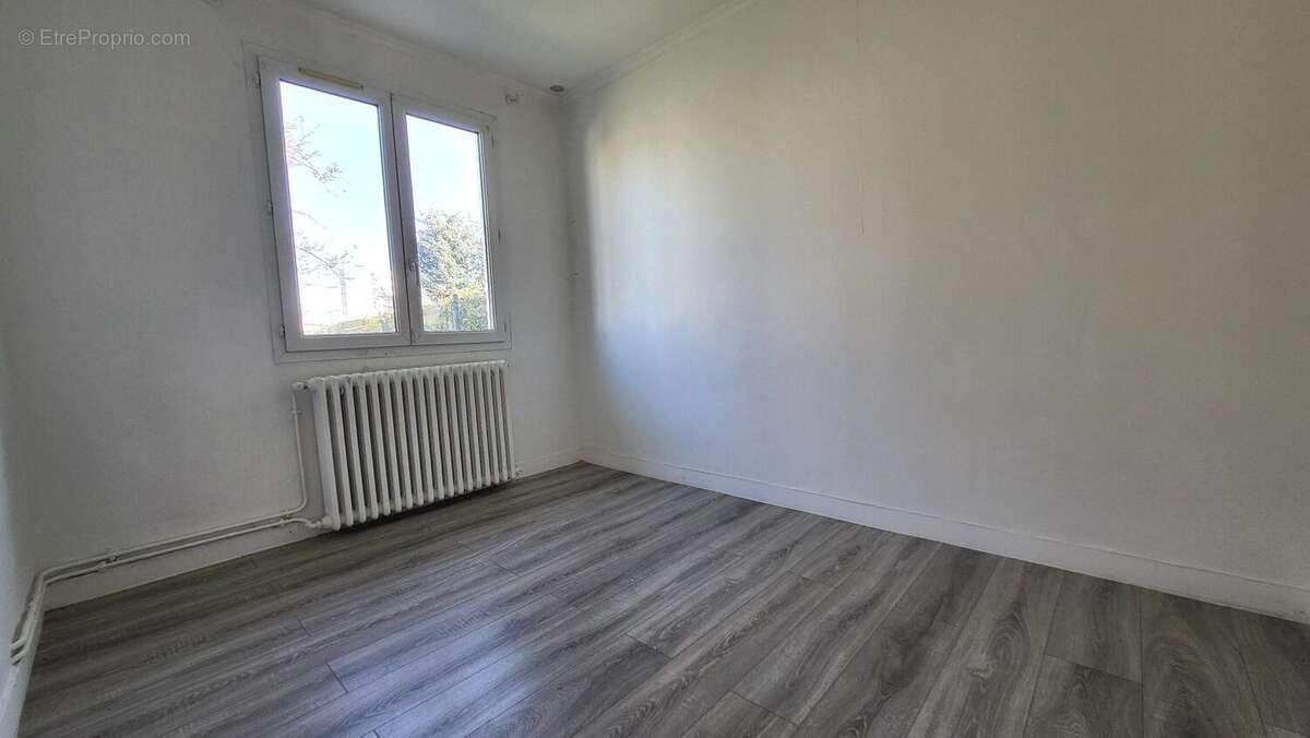 Maison à LES CLAYES-SOUS-BOIS