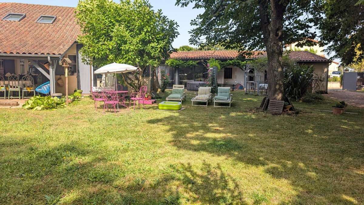 Maison 217 m² à Marcellus  - photo 3