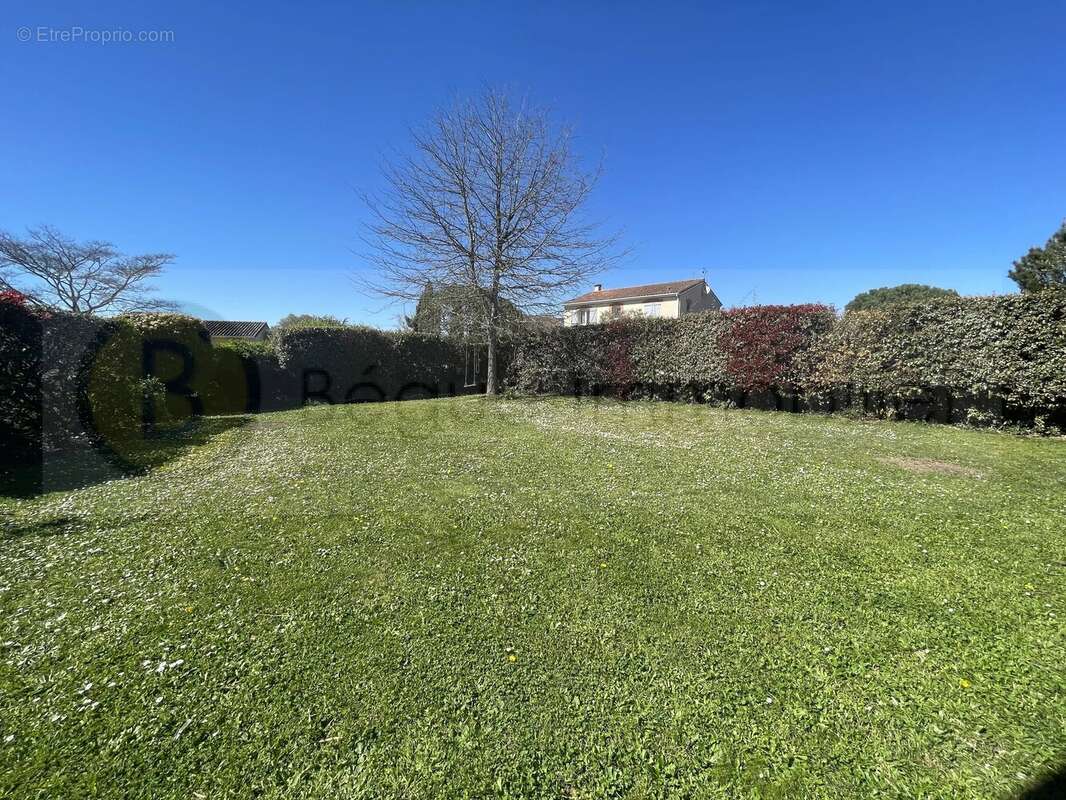 Maison à MONDONVILLE