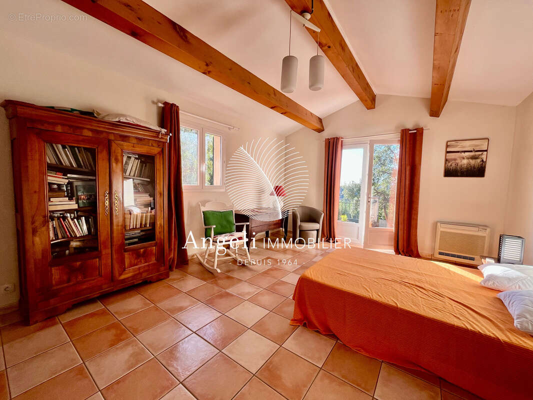 Maison à FREJUS