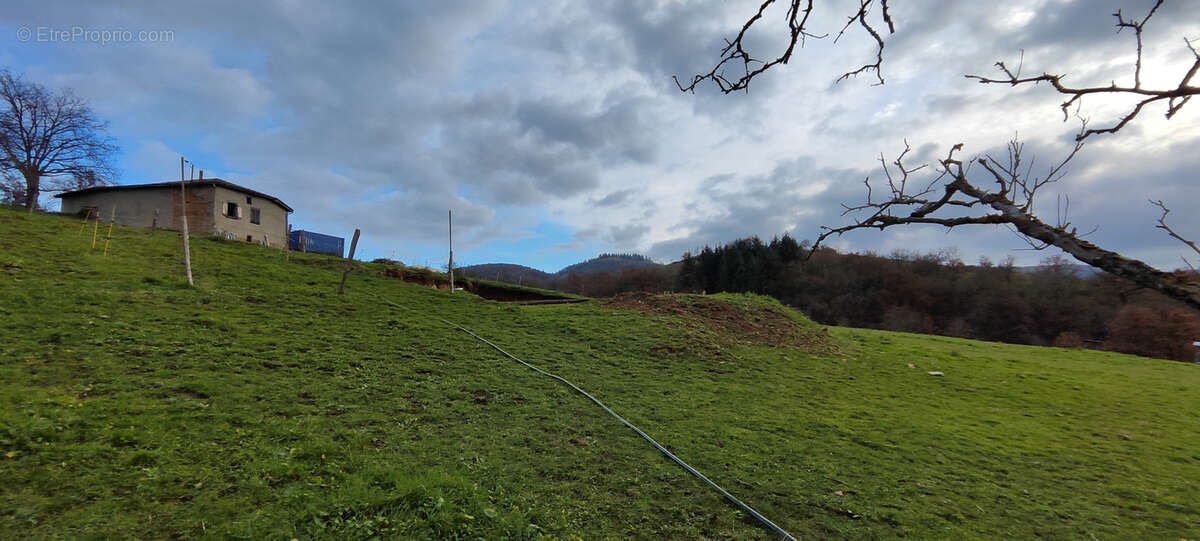 Maison à SAINT-GENIS-L'ARGENTIERE