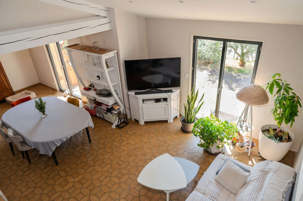 Maclas - Villa d'architecte haut de gamme avec piscine et dépendances - photo 10