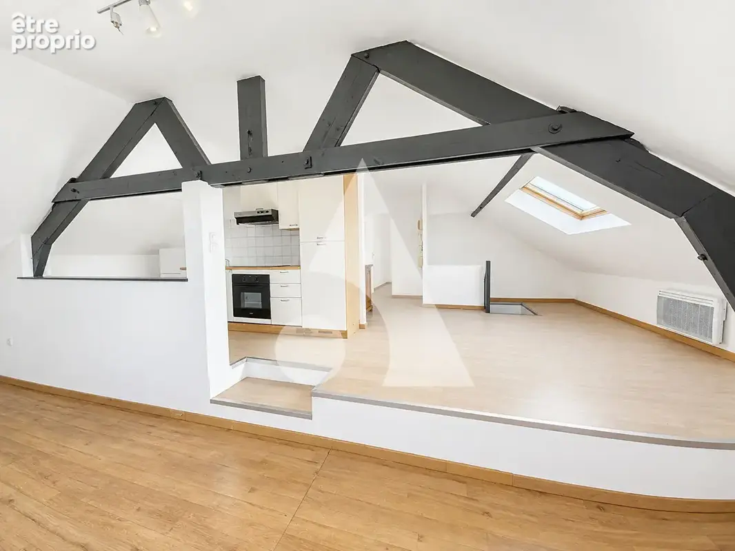 Immeuble de rapport à Maubeuge : 5 logements, un commerce et un potentiel locatif à étudier - photo 12