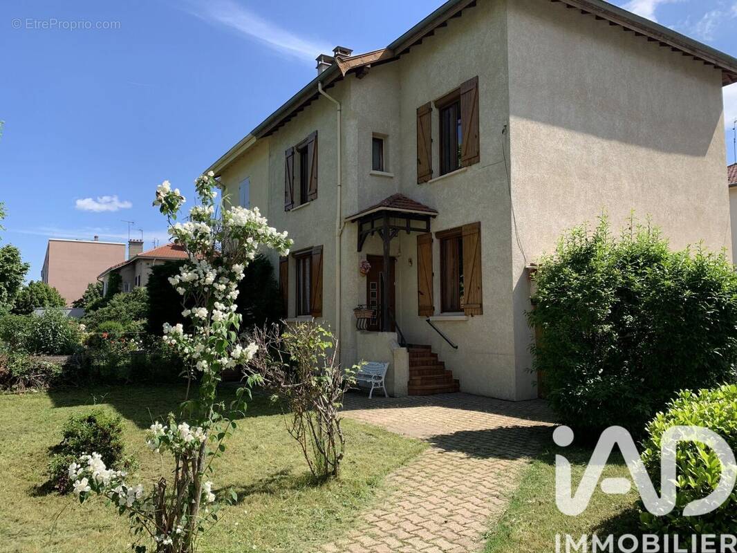 Photo 1 - Maison à SAINT-CHAMOND