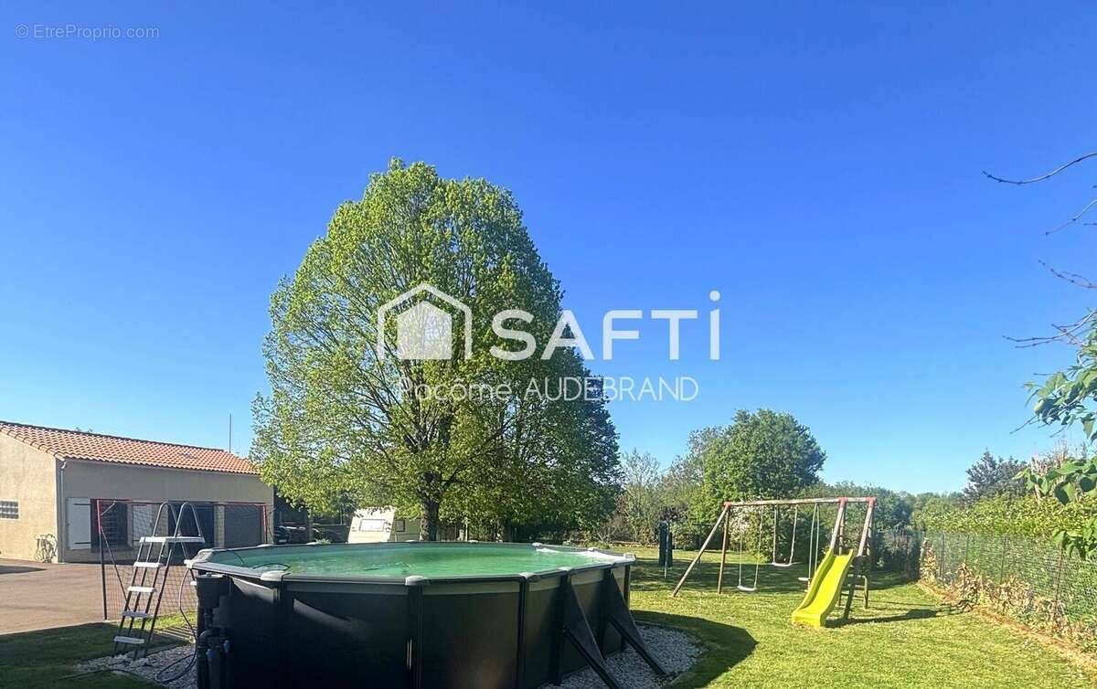 Photo 2 - Maison à VOUILLE