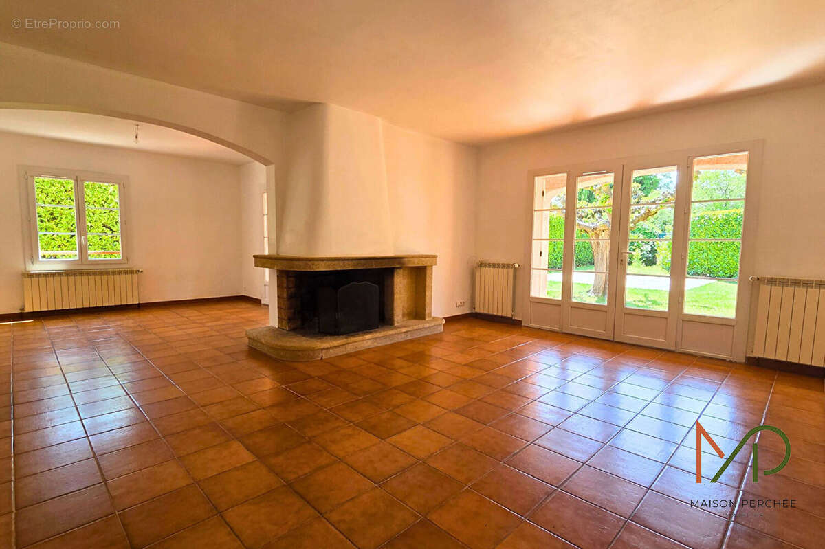 Maison Draguignan 5 pièce(s) 165 m2 - photo 3