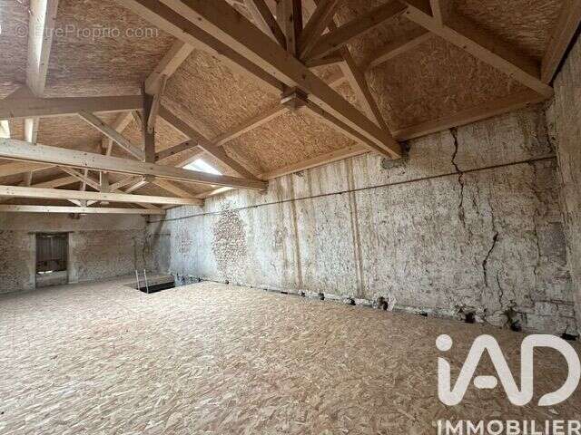 Maison 223 m² à Baignes-Sainte-Radegonde  - photo 3