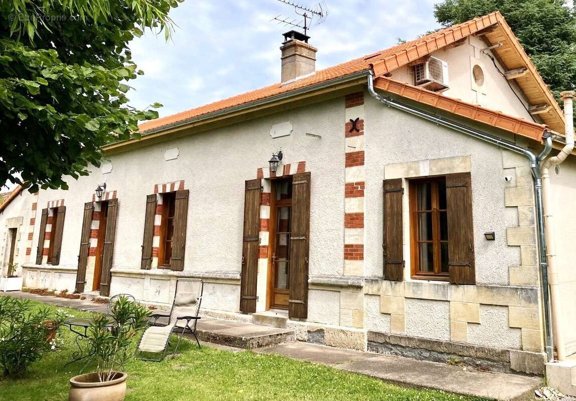 Maison à POMMIERS-MOULONS