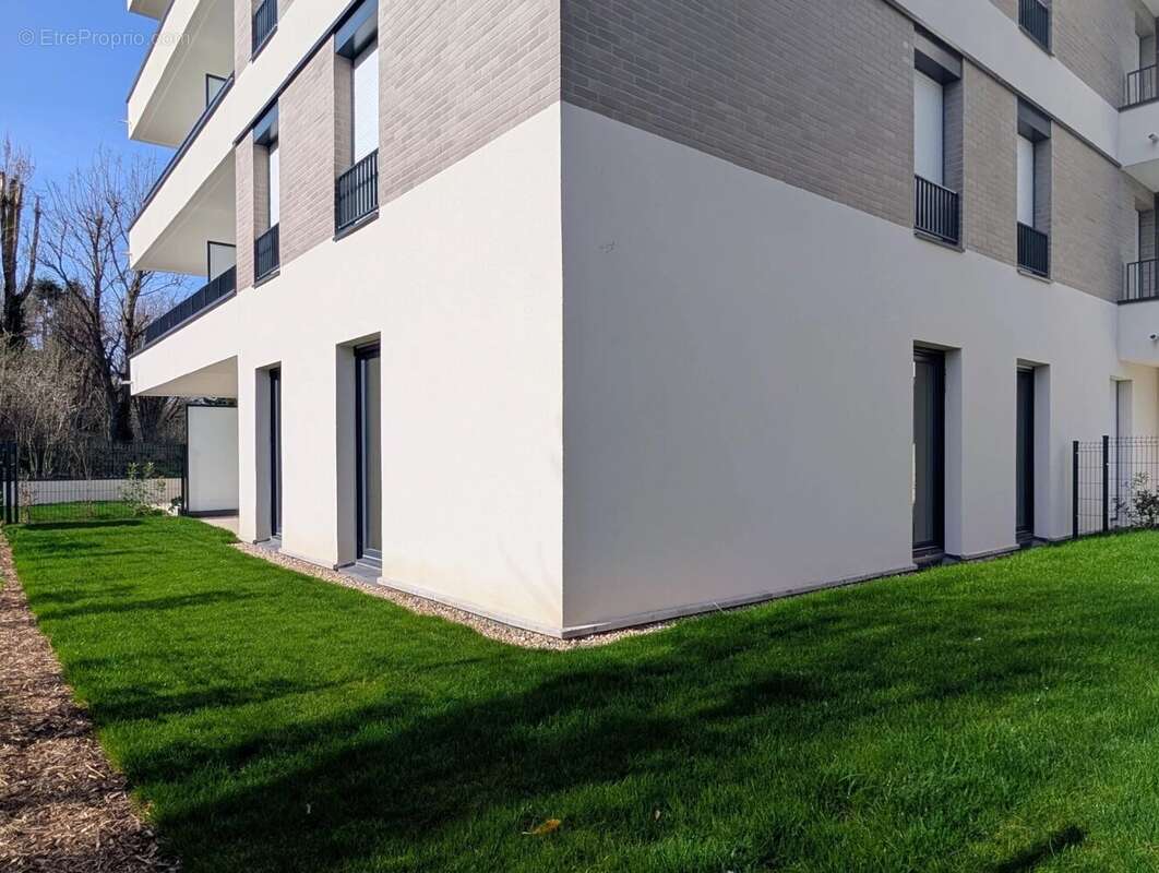 Appartement à LES CLAYES-SOUS-BOIS