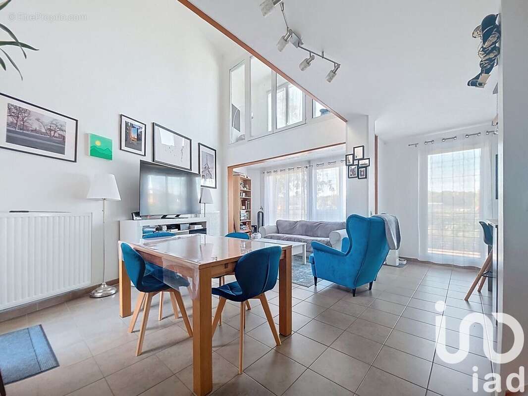 Photo 2 - Appartement à JUVISY-SUR-ORGE