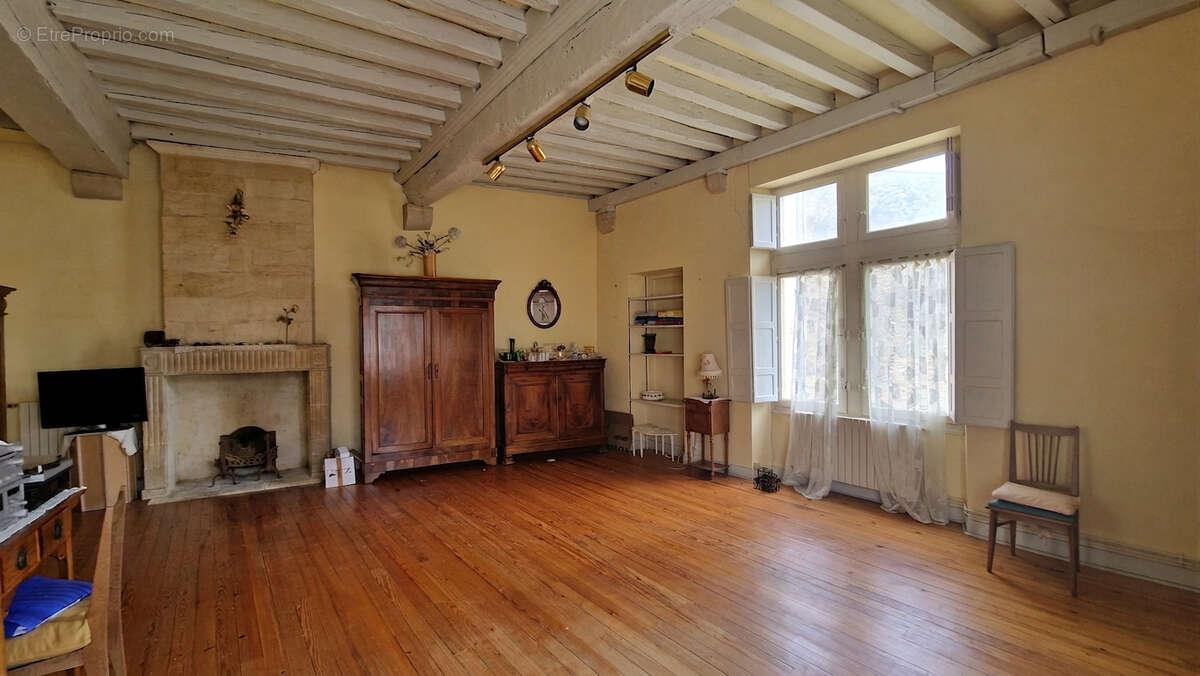 Centre historique st macaire - maison 140 m2 avec terrasse - photo 5
