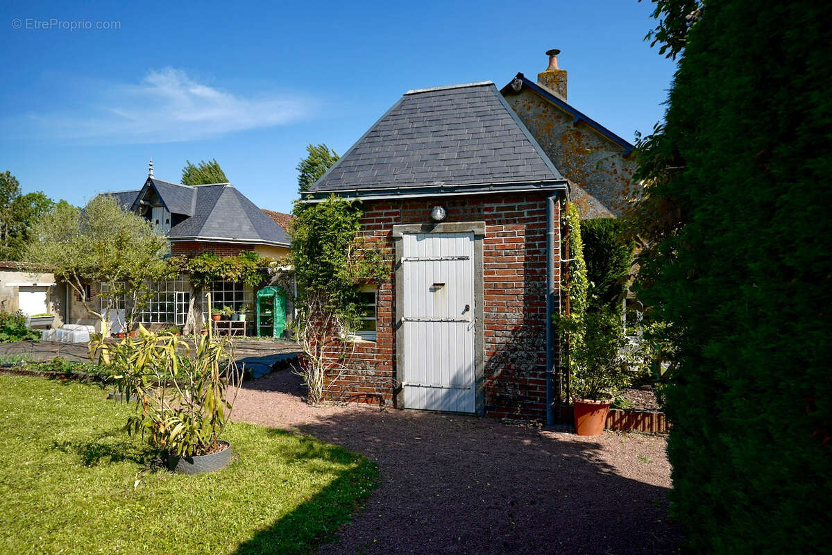 Maison à LA CHAPELLE-SAINT-LAURENT