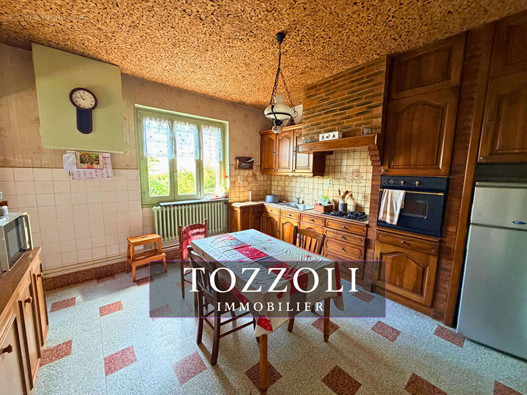 Maison Chozeau 4 pièce(s) 126.11m² + dépendance de 213m² - photo 10