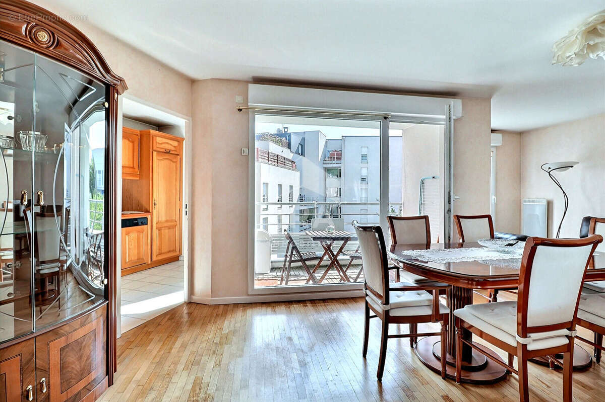 Appartement à SAINT-DENIS