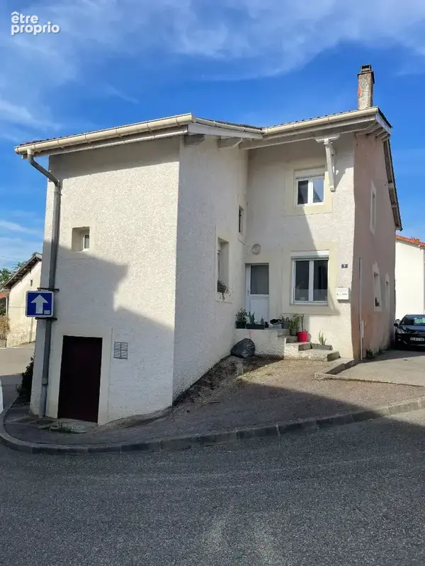 Appartement à SAINT-JEAN-DE-BOURNAY
