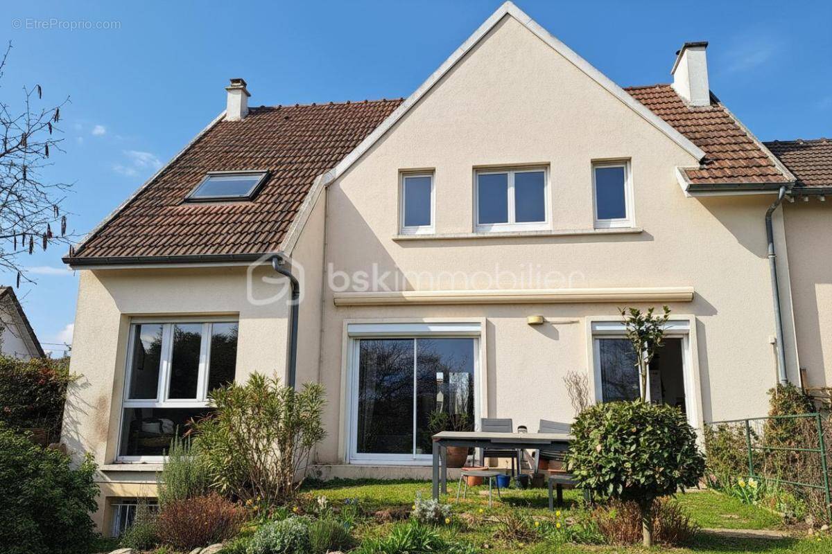 Maison à CONFLANS-SAINTE-HONORINE