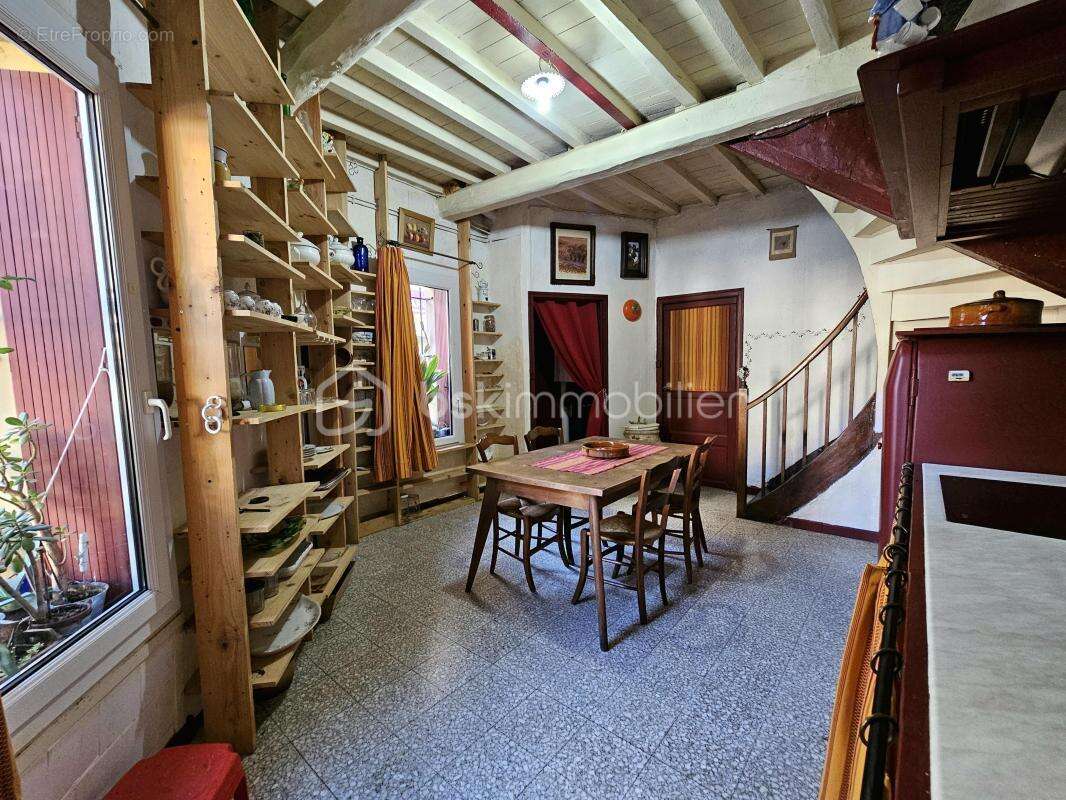 Maison de village en pierre – 3 chambres – terrasse – garage - photo 2