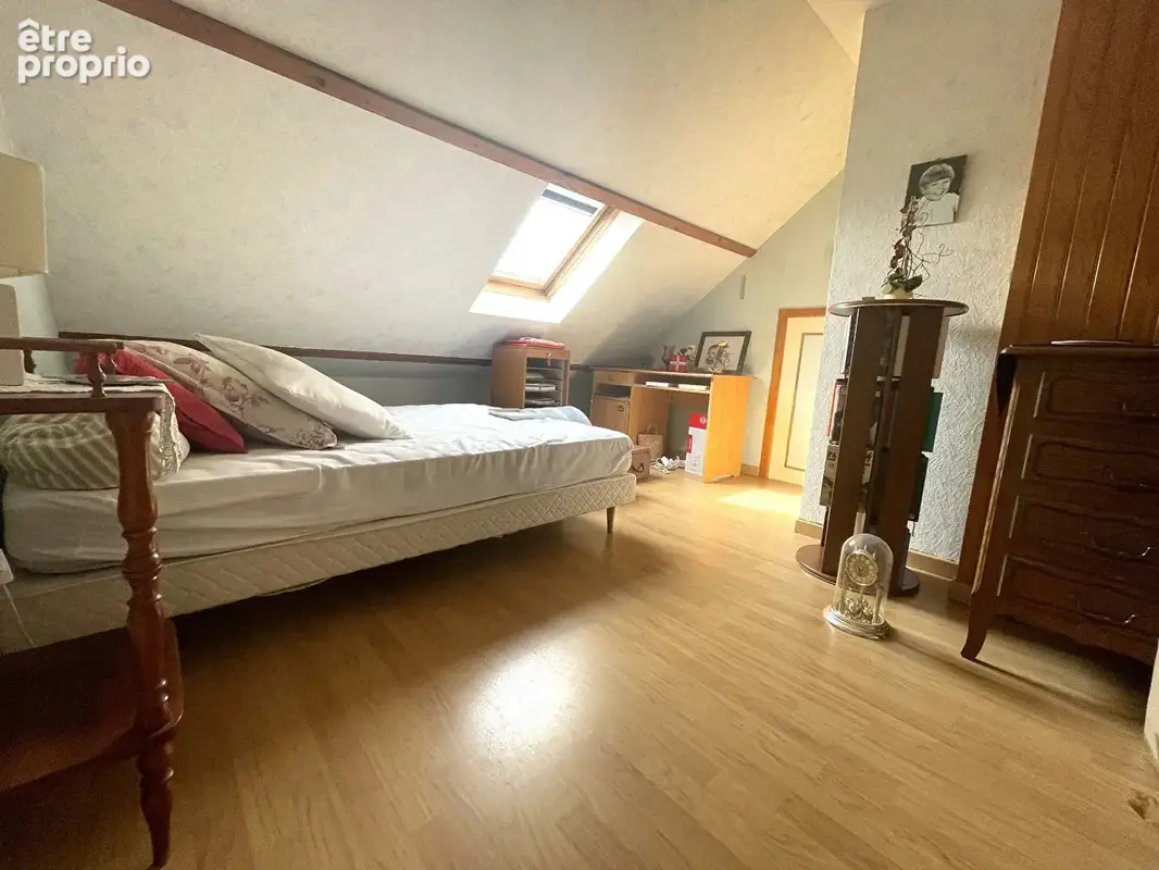 Dejà sous offre acceptée, compromis en cours de préparation à l'agence! Maison Bretteville Sur Odon 5 pièce(s) 80 m2 - photo 8