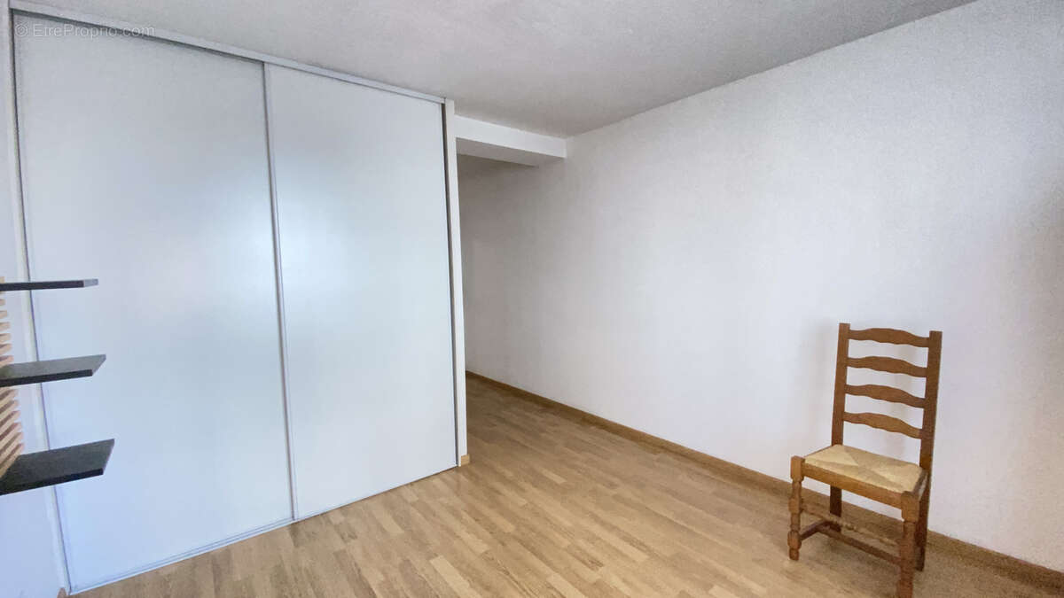 Appartement à SAINT-MARTIN-D'HERES