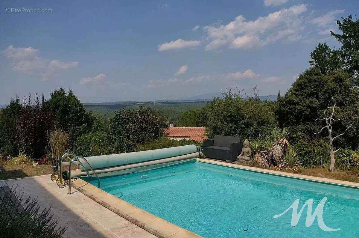 Belle maison  à Montmeyan, avec piscine, garage et 4 chambres! - photo 7