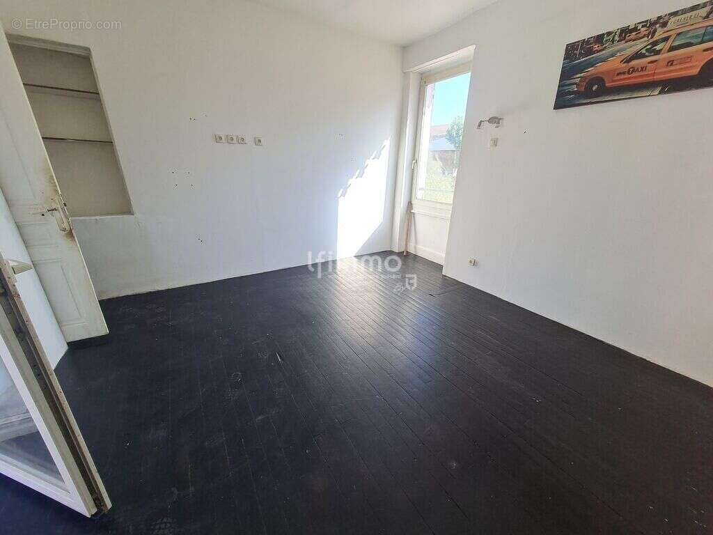 Maison 168m² 4 chs Terrain 621m² préau garage - photo 19