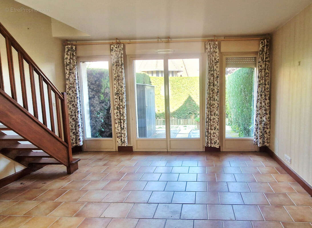 Sous compromis de vente ! maison 3pp avec jardin - commerces a pied - photo 3