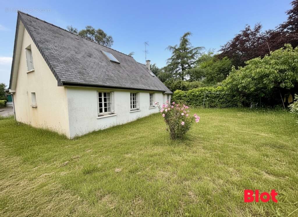 Maison à CHARTRES-DE-BRETAGNE