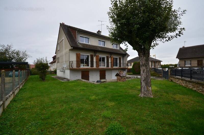 Maison à MONTMIRAIL