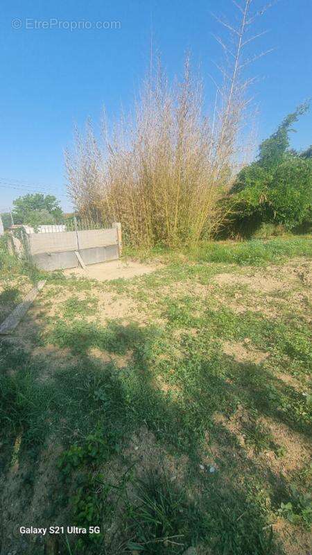 Terrain à DAUX