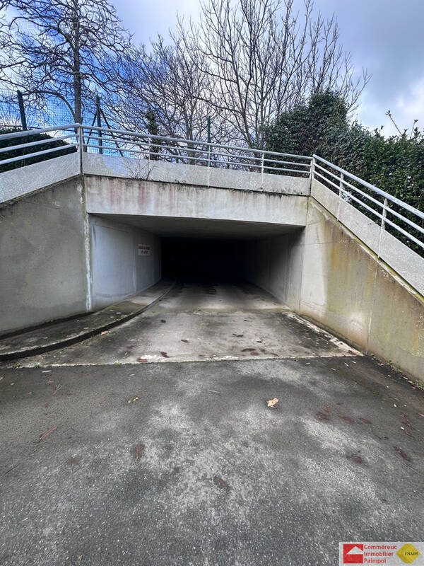 Parking à PLOUBAZLANEC