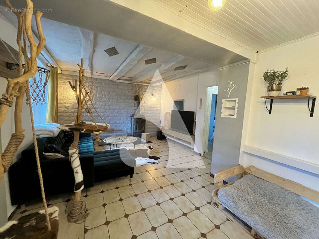 Maison Delle 4 pièce(s) 110 m2 - photo 2