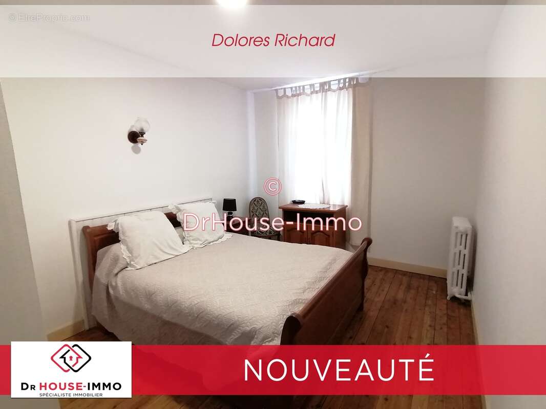 Maison à SAINT-MEDARD-DE-GUIZIERES