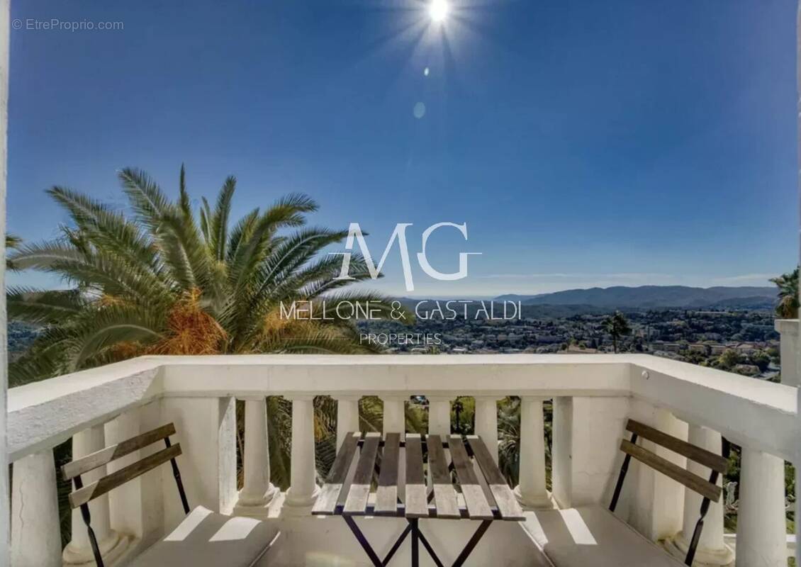 Appartement à GRASSE