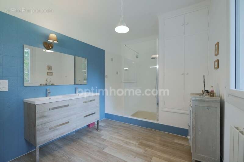 Maison à NESLES-LA-VALLEE