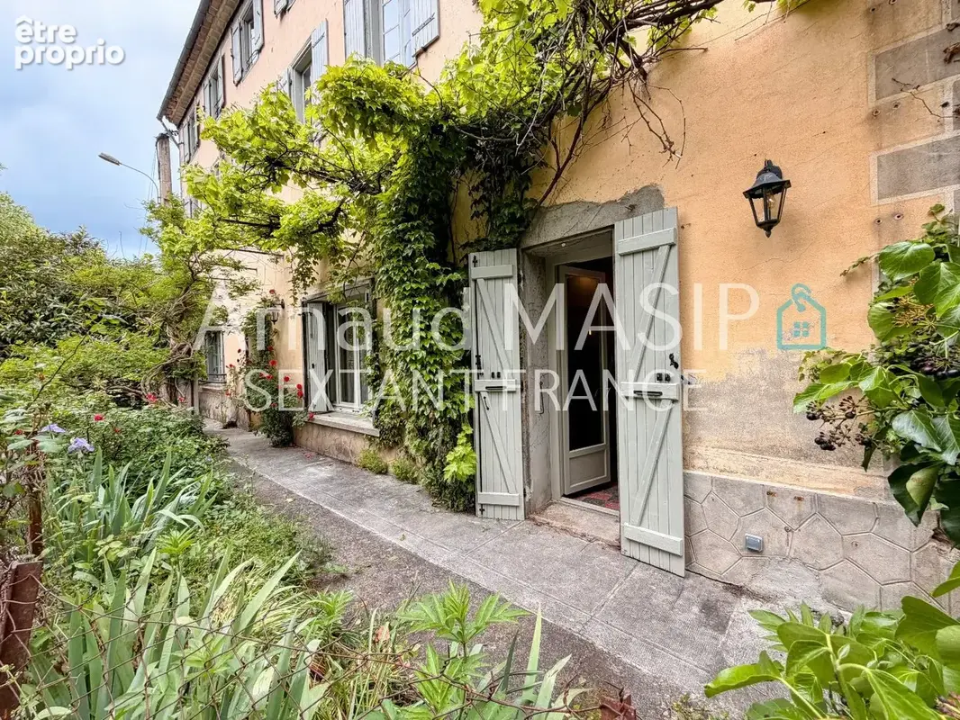 Sublime demeure de caractere, ancienne auberge relais, jardin intimiste, diverses granges, appentis majestueux - photo 4
