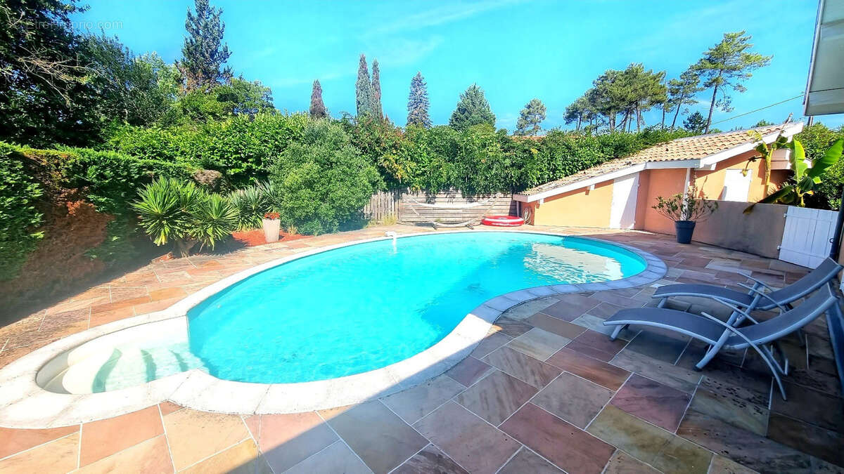 Maison à LIT-ET-MIXE