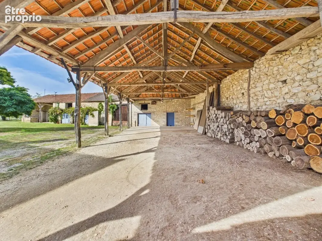 Belle maison en pierre pleine de caractère avec nombreuses dépendances près de Puy l'Evêque, dans le Lot - photo 15