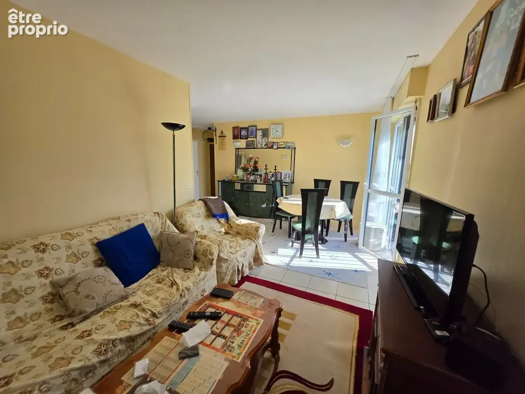 Appartement à vendre 95 pièces GRIGNY (91) - photo 2