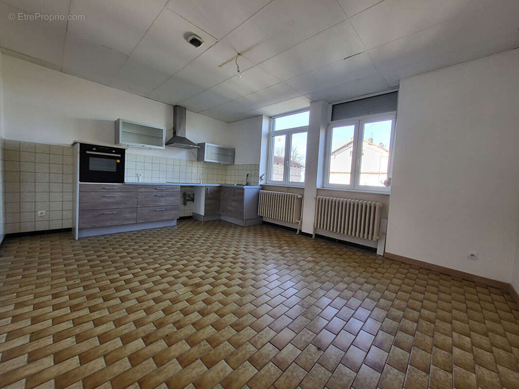 Appartement à AVRICOURT