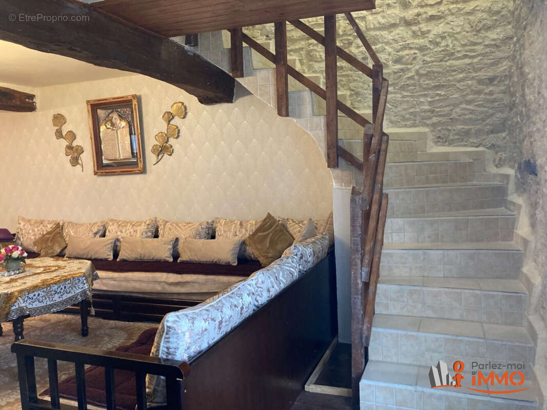 Maison à SOUGERES-EN-PUISAYE