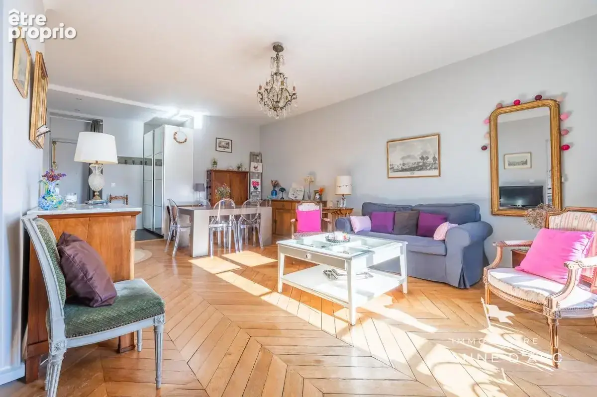 Versailles – place hoche – appartement familial 94 m² –  3e étage sur 4 - 3 chambres  – cave -  local vélo - photo 2