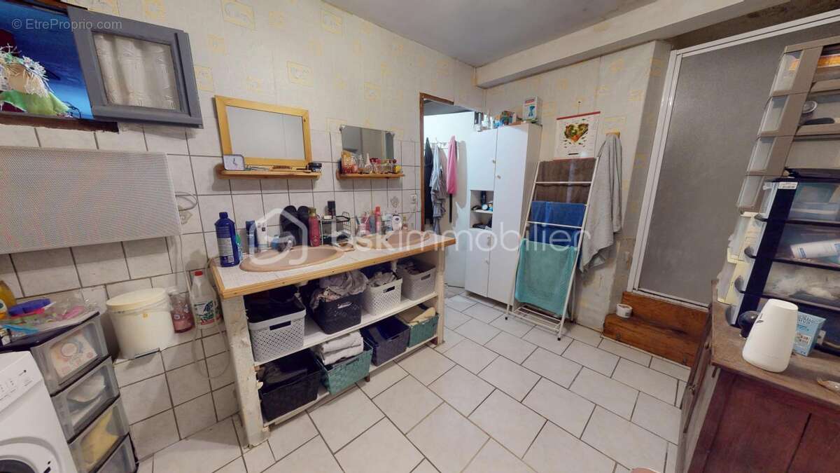 Maison à COURCELLES