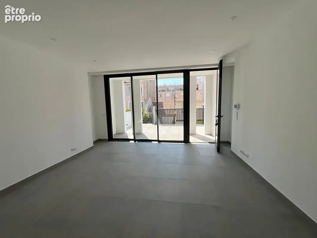 Maison de ville à proximité immédiate de Cannes Banane, des commerces et des plages - photo 3