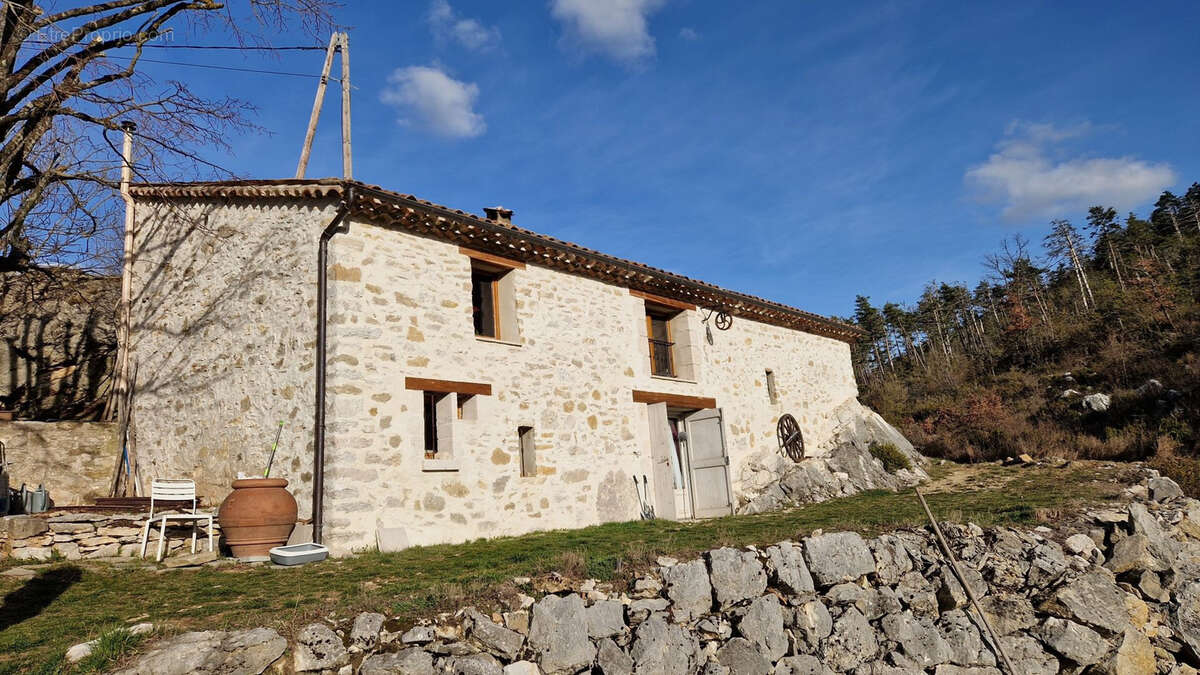 Maison à LA PALUD-SUR-VERDON